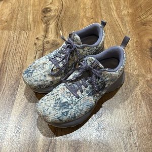 Purple Brooks REVEL size 7.5